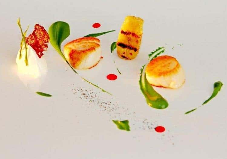 Cappesanta scotta, crema di spinaci e caprino